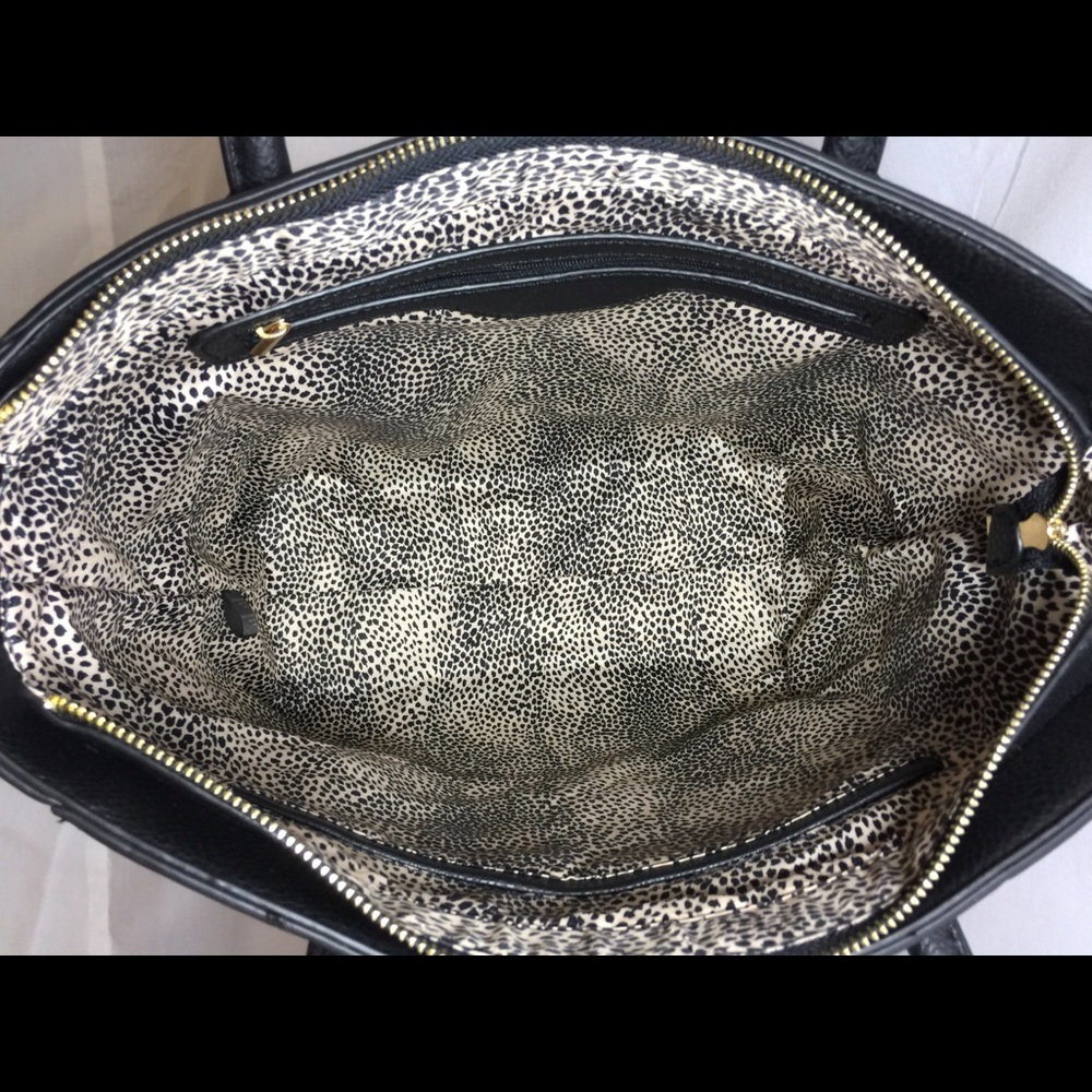 3 peace purse on sale for$25 - Picture 4 of 4